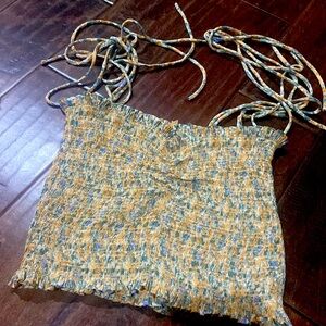 Rest new top has a skirt